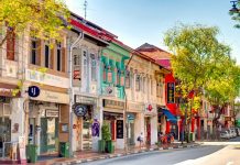 Check in tại phố Joo Chiat rực rỡ sắc màu khi du lịch Singapore