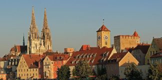 Khám phá Regensburg - thành phố cổ nổi tiếng trong tour du lịch Đức